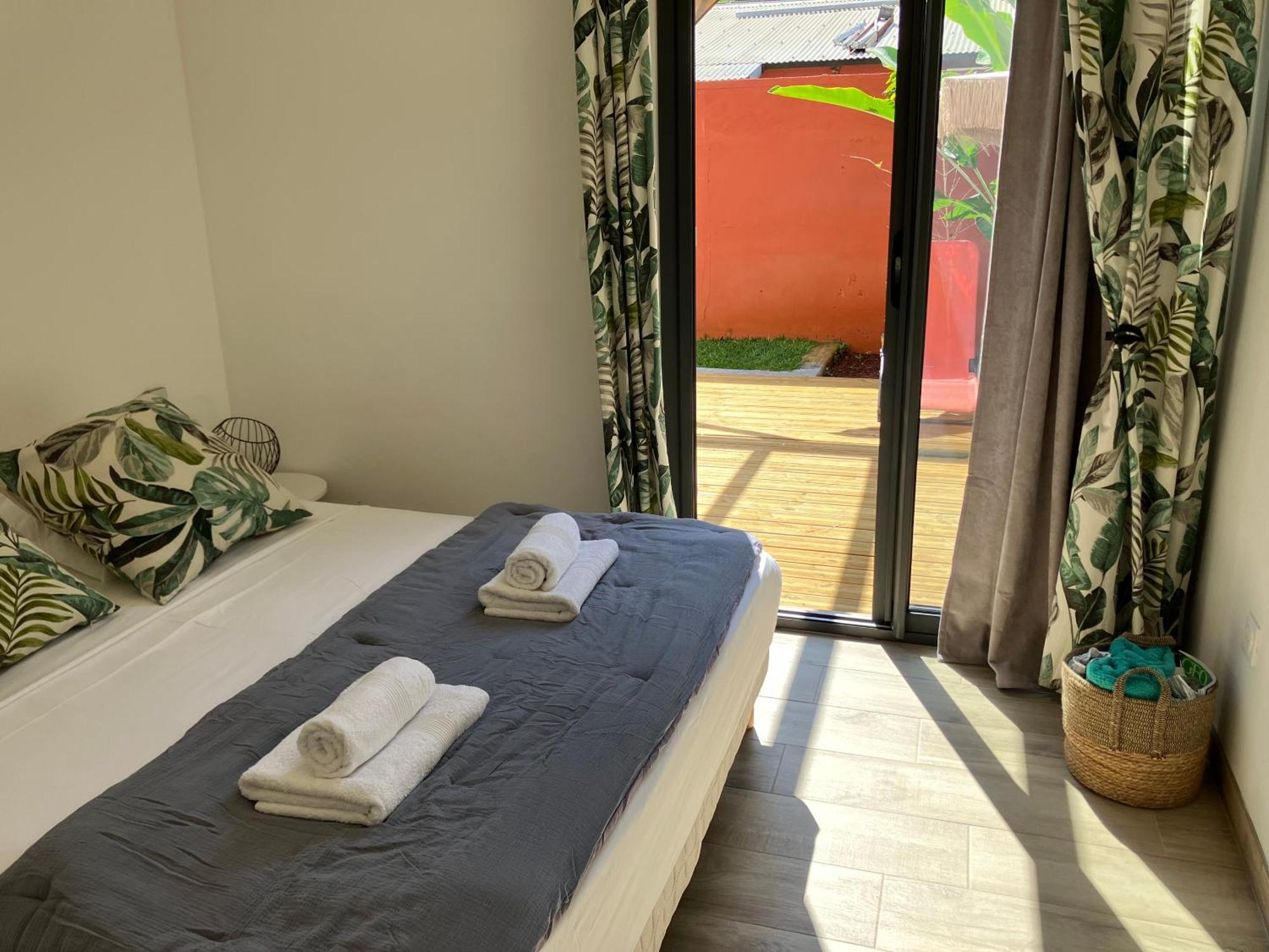 Kazacoco Bungalow A 5 Min A Pieds Du Lagon لا سالين لو باين المظهر الخارجي الصورة