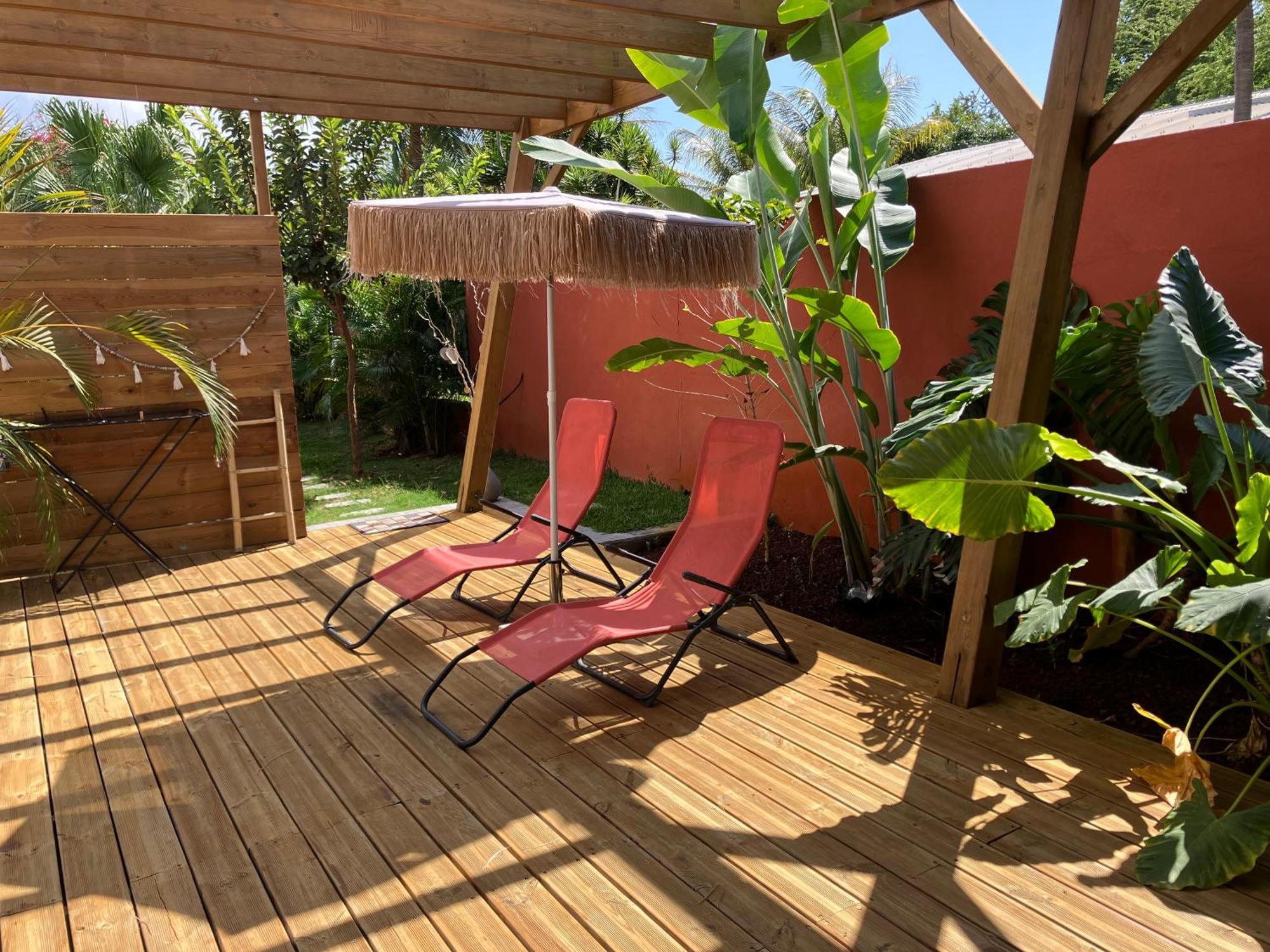 Kazacoco Bungalow A 5 Min A Pieds Du Lagon لا سالين لو باين المظهر الخارجي الصورة